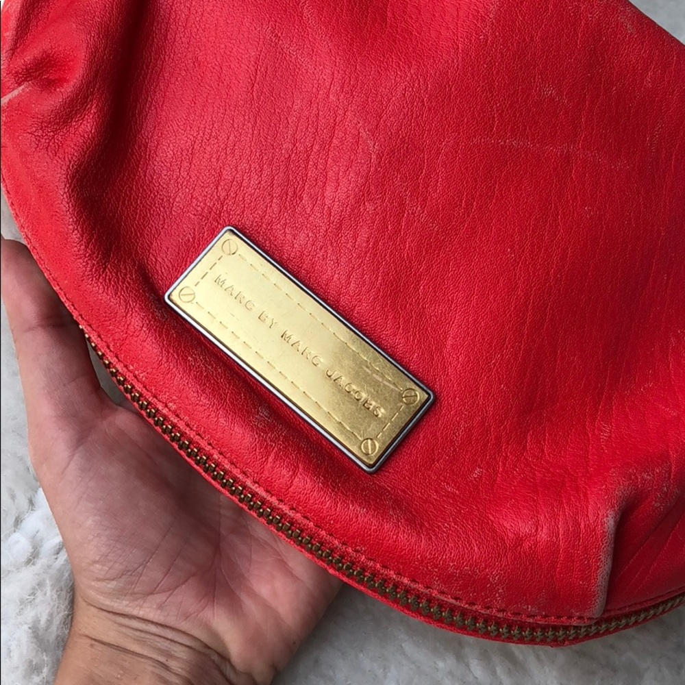 Marc Jacobs leather shoulder messenger bag - Picture 3 of 4